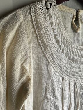 60'-70' Hippie Lace neckline, Embroidered, Pleated Gauze Shirt